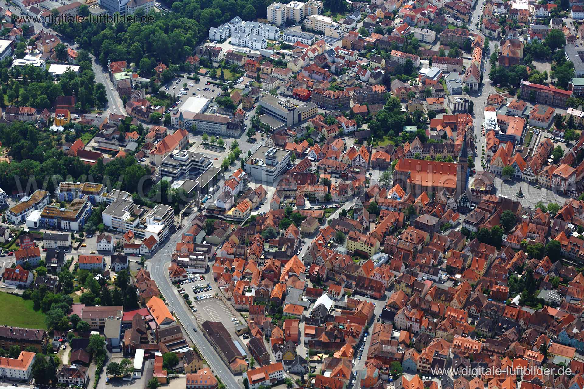 Titel: Schwabach, Bildnummer: c118270, Ort / Stadt: Schwabach, (Land)Kreis: kreisfreie Stadt Schwabach, Regierungsbezirk: Mittelfranken, Bundesland: Bayern, Aufnahmedatum: 19.06.2014, Schlagwörter: Luftbild, Luftbilder, Luftbildfotografie, Luftaufnahme, Luftbildaufnahme, Luftfoto, Vogelperspektive, Vogelansicht, Deutschland, Schräg- und Senkrecht-Luftaufnahmen, Orthofotografie, Schwabach, Monat: Juni, Jahreszeit: Sommer, Tageszeit: Mittag / Nachmittag, Jahr: 2014, Flug ID: 20140619, Bildstatus: