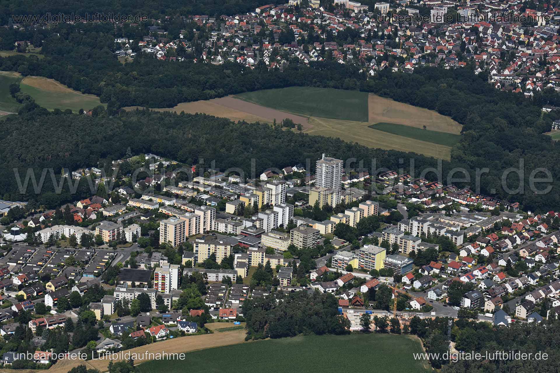 Titel: Stein, Bildnummer: n274010, Ort / Stadt: Stein, (Land)Kreis: Landkreis Fürth, Regierungsbezirk: Mittelfranken, Bundesland: Bayern, Aufnahmedatum: 30.06.2018, Schlagwörter: Luftbild, Luftbilder, Luftbildfotografie, Luftaufnahme, Luftbildaufnahme, Luftfoto, Vogelperspektive, Vogelansicht, Deutschland, Schräg- und Senkrecht-Luftaufnahmen, Orthofotografie, Stein bei Nürnberg, Hochhaus, Goethering, Schillerstraße, Jagdweg, Im Heimgarten, Dianastraße, Neuwerker Weg, Stein, Monat: Juni, Jahresze